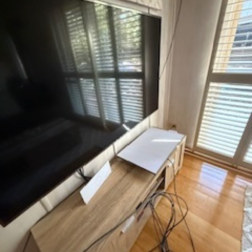 Couran Cove Eco Cabin ECM TV image Couran Cove Eco Cabin ECM TV image