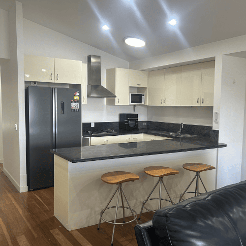 Couran Cove Studio Lagoon 3 Bedroom Lodge LL23 Full kitchen Image Couran Cove Studio Lagoon 3 Bedroom Lodge LL23 Full kitchen Image