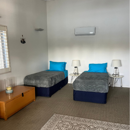 Couran Cove 1 Bedroom Apartment MR8 Lounge Room Image Couran Cove 1 Bedroom Apartment MR8 Lounge Room Image