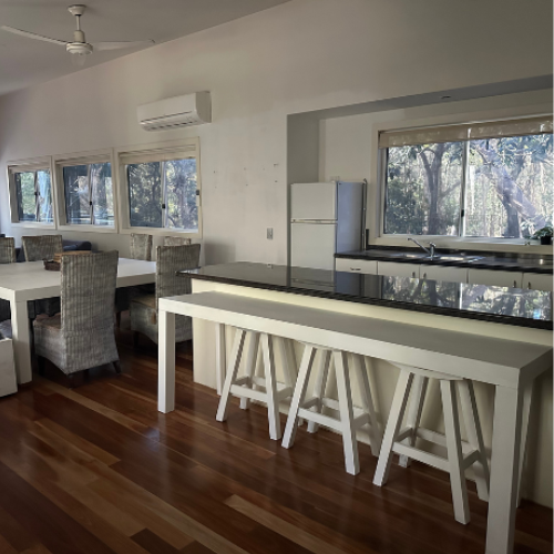 Couran Cove 3 Bedroom Villa FV23 Kitchen Image Couran Cove 3 Bedroom Villa FV23 Kitchen Image