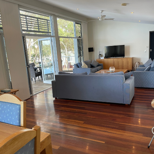 Couran Cove Broadwater Villa BV7 Upstairs Lounge Room Image Couran Cove Broadwater Villa BV7 Upstairs Lounge Room Image
