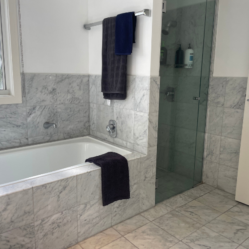 Couran Cove Broadwater Villa BV7 Bathroom Shower Image Couran Cove Broadwater Villa BV7 Bathroom Shower Image