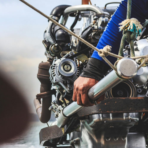 Boat Repairs Couran Cove Image