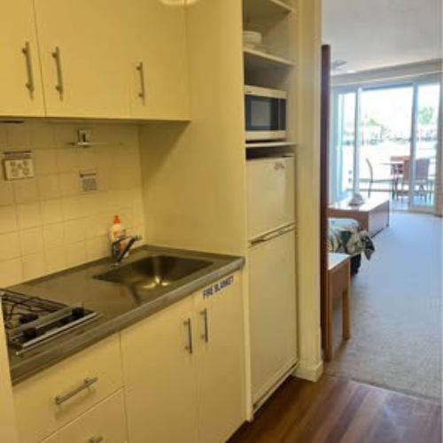 Couran Cove Studio Apartment MR3 Kitchen Image