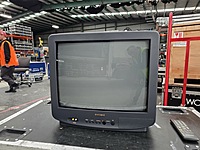 Vintage 20" CRT TV Silver (Samsung) Vintage 20" CRT TV Silver (Samsung)