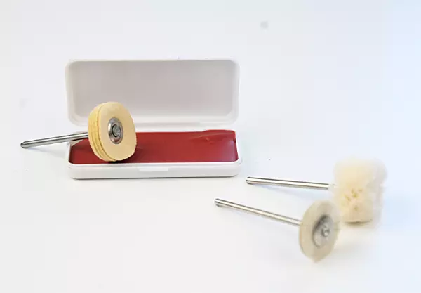 CAD/CAM Polishing Kit ( Goat Hair Brush, Leather, Cotton Buff and Polishing Paste)