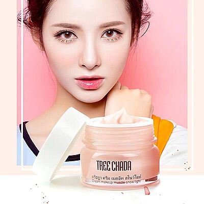 Swatch of Treechada Snow Light cream on skin — brightening pink tone and natural finish