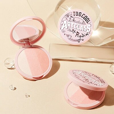 TOO COOL FOR SCHOOL Artclass by Rodin Highlighter compact with shimmer powder