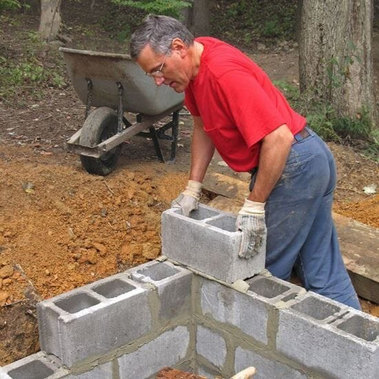 CONCRETE BLOCK LAYING