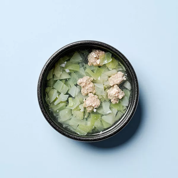 Vietnamese Pork And Cabbage Clear Soup