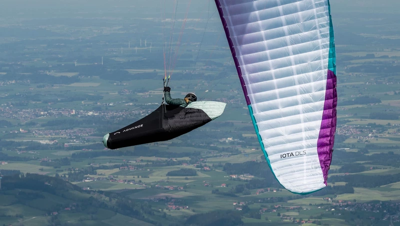 Advance Weightless Ultra Light Pod Harness