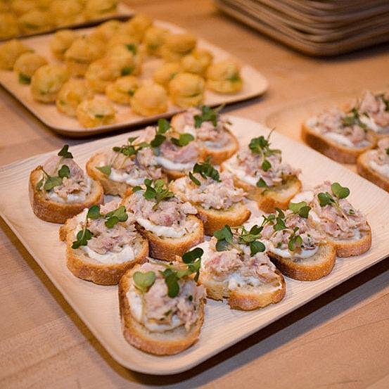 9 Inch Square plates - 25 pcs pack